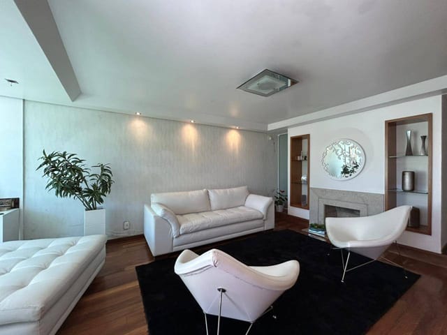Casa com 500m² 3 quartos e 4 banheiros, à venda, no bairro Areal em Pelotas