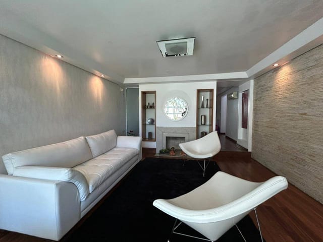 Casa com 500m² 3 quartos e 4 banheiros, à venda, no bairro Areal em Pelotas