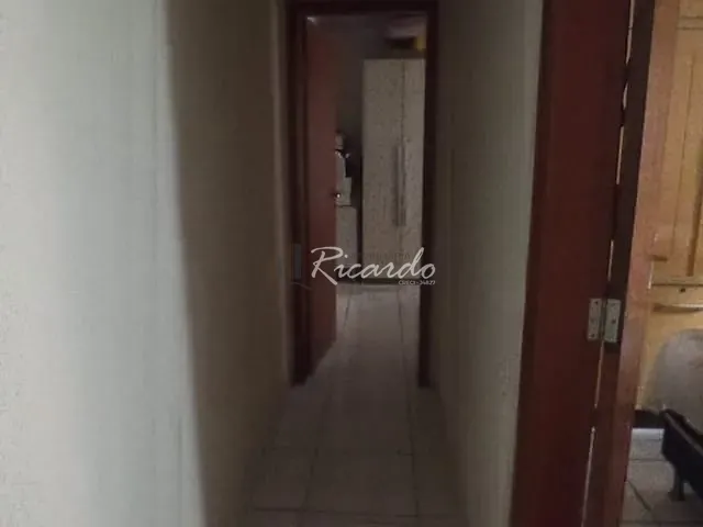 Casa com 145m² 2 quartos e 1 banheiro, à venda, no bairro Jardim Colúmbia IV em Arapongas