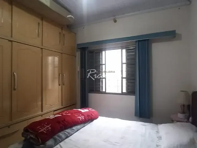 Casa com 145m² 2 quartos e 1 banheiro, à venda, no bairro Jardim Colúmbia IV em Arapongas