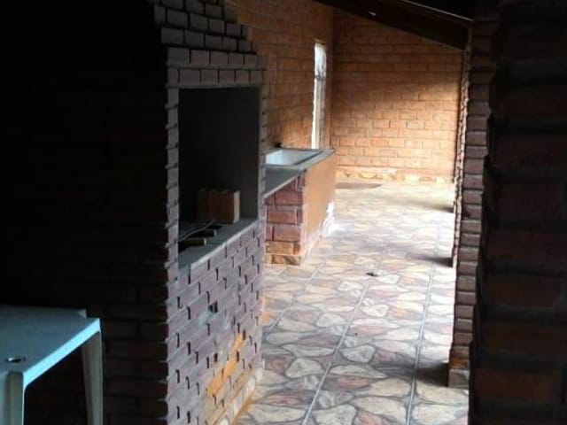 Casa com 2326m² 5 quartos e 6 banheiros, à venda, no bairro Jardim Carlota em Pindamonhangaba