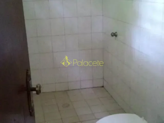 Casa com 2326m² 5 quartos e 6 banheiros, à venda, no bairro Jardim Carlota em Pindamonhangaba
