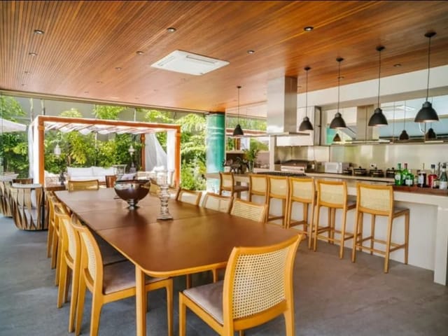 Casa com 1164m² 8 quartos e 3 banheiros, à venda, no bairro Residencial Três (Tamboré) em Santana de Parnaíba