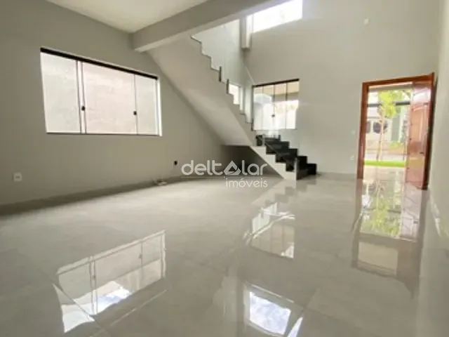 Casa com 261m² 4 quartos e 3 banheiros, à venda, no bairro Heliópolis em Belo Horizonte