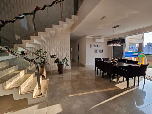 Casa com 705m² 6 quartos e 6 banheiros, à venda, no bairro Condomínio Residencial Colinas do Paratehy em São José dos Campos