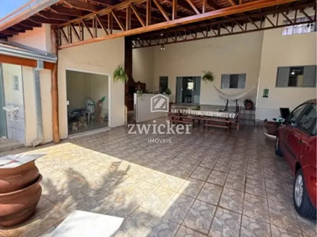 Casa com 360m² 3 quartos e 3 banheiros, à venda, no bairro Vila Carolina em Bauru