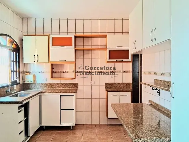 Casa com 400m² 3 quartos e 5 banheiros, à venda ou para alugar, no bairro Jardim Terras de Sao Joao em Jacareí