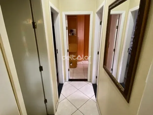Casa com 220m² 6 quartos e 4 banheiros, para alugar, no bairro Candelária em Belo Horizonte