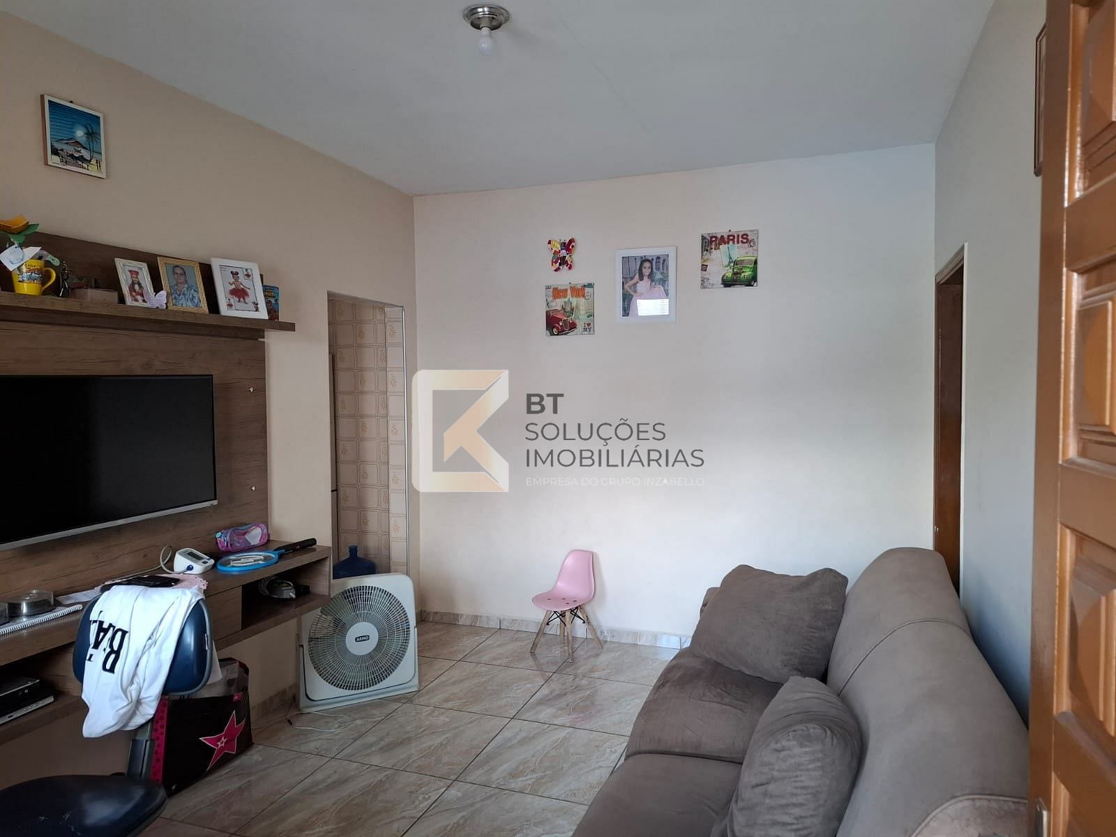 Casa à venda com 1 quarto, 56m² - Foto 2