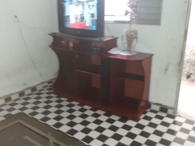 Casa com 99m² 2 quartos e 1 banheiro, à venda, no bairro Jardim Coelho Neto em Guaratinguetá