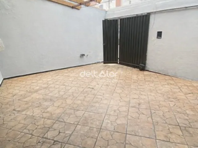 Casa com 100m² 2 quartos e 2 banheiros, para alugar, no bairro Castelo em Belo Horizonte