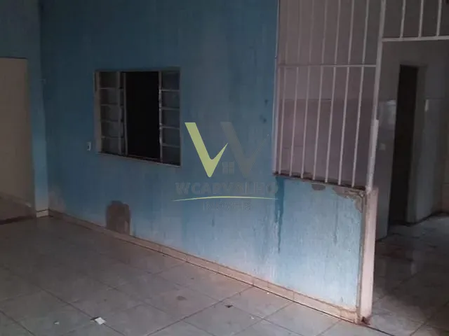 Casa com 300m² 4 quartos e 2 banheiros, à venda, no bairro Parque dos Pirineus em Anápolis