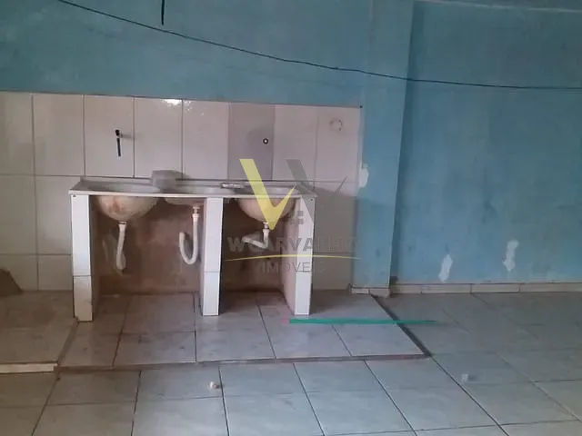 Casa com 300m² 4 quartos e 2 banheiros, à venda, no bairro Parque dos Pirineus em Anápolis