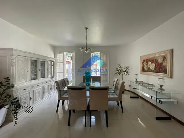 Casa 3 quartos e 6 banheiros, à venda, no bairro Jardim Apolo I em São José dos Campos