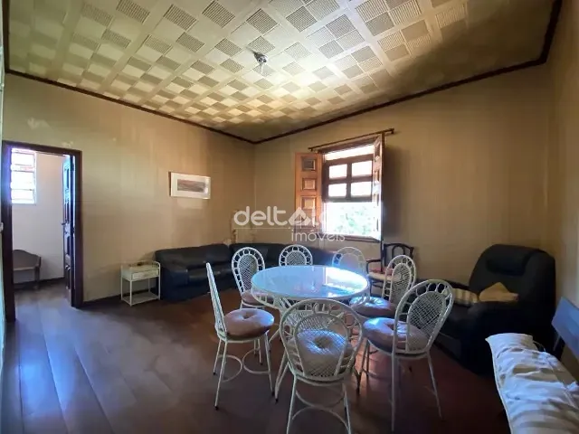 Casa com 2376m² 5 quartos e 4 banheiros, para alugar, no bairro Santa Amélia em Belo Horizonte
