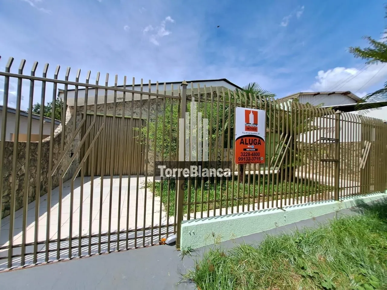Casa, 4 quartos, 240 m² - Foto 1