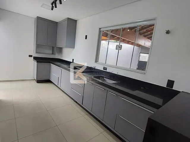 Casa com 162m² 4 quartos e 2 banheiros, à venda, no bairro Jardim dos Colibris em Indaiatuba
