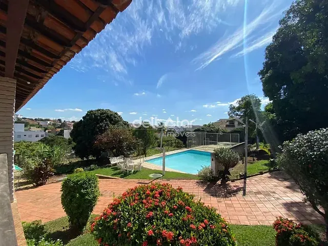 Casa com 2100m² 5 quartos e 3 banheiros, à venda, no bairro Santa Amélia em Belo Horizonte