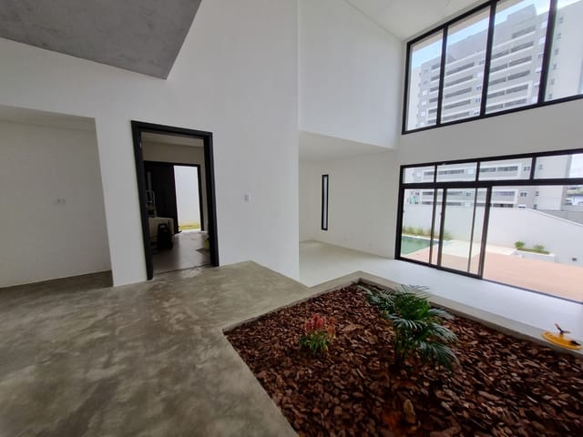 Casa com 450m² 4 quartos e 5 banheiros, à venda ou para alugar, no bairro Urbanova em São José dos Campos