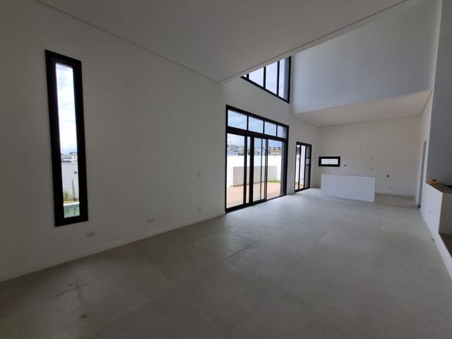 Casa com 450m² 4 quartos e 5 banheiros, à venda ou para alugar, no bairro Urbanova em São José dos Campos