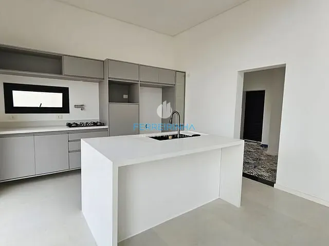 Casa com 450m² 4 quartos e 5 banheiros, à venda ou para alugar, no bairro Urbanova em São José dos Campos