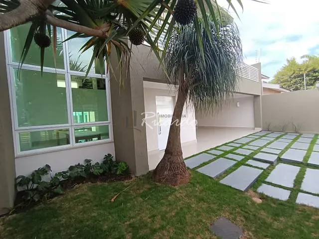 Casa com 450m² 3 quartos e 4 banheiros, à venda, no bairro Jardim Morumbi em Arapongas
