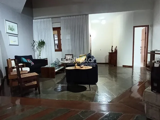 Casa com 360m² 5 quartos e 3 banheiros, à venda, no bairro Itapoã em Belo Horizonte