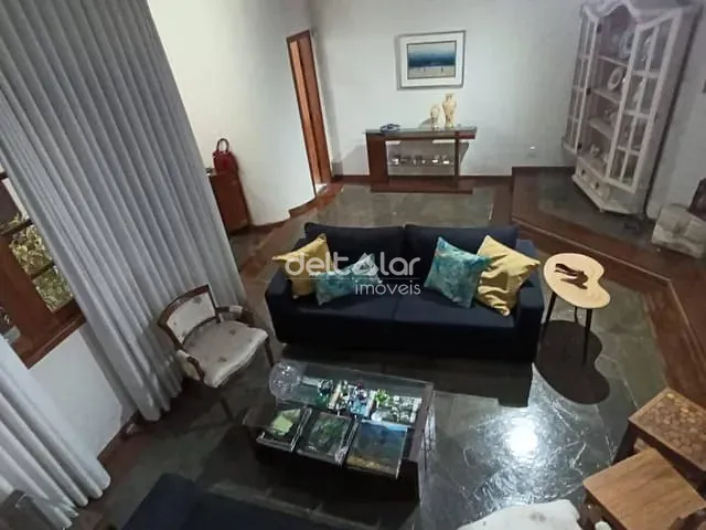 Casa com 360m² 5 quartos e 3 banheiros, à venda, no bairro Itapoã em Belo Horizonte