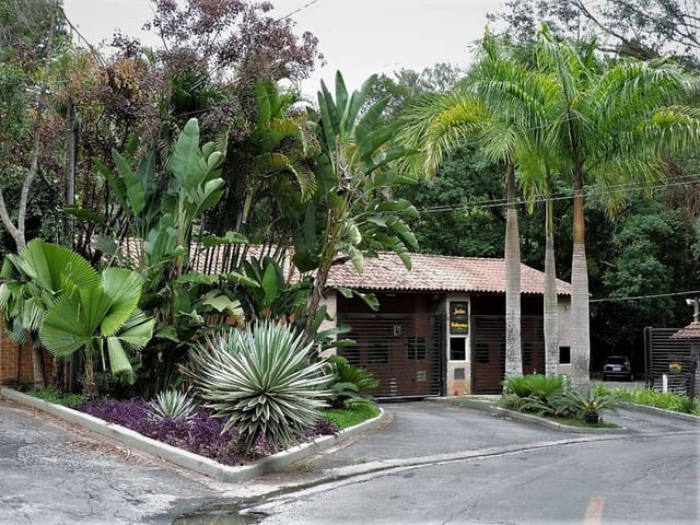 Casa com 2781m² 4 quartos e 6 banheiros, à venda, no bairro Jardim Mediterrâneo em Cotia