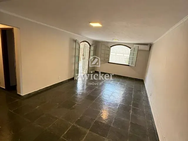 Casa com 242m² 3 quartos e 4 banheiros, para alugar, no bairro Parque Jardim Europa em Bauru