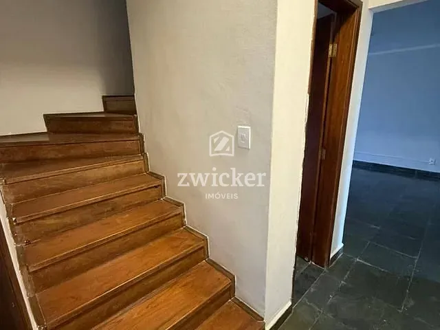 Casa com 242m² 3 quartos e 4 banheiros, para alugar, no bairro Parque Jardim Europa em Bauru
