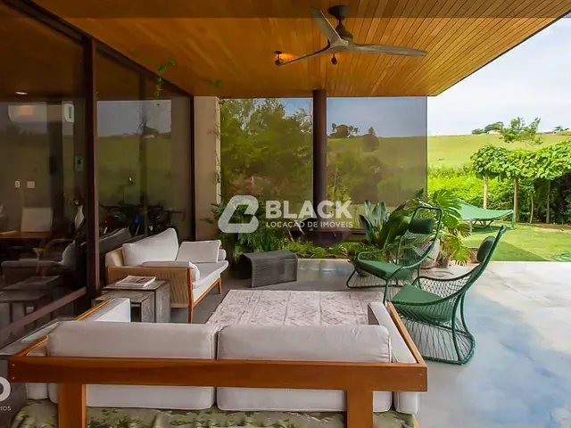 Casa com 1100m² 4 quartos e 5 banheiros, à venda ou para alugar, no bairro Fazenda Boa Vista em Porto Feliz