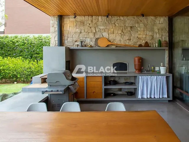 Casa com 1100m² 4 quartos e 5 banheiros, à venda ou para alugar, no bairro Fazenda Boa Vista em Porto Feliz