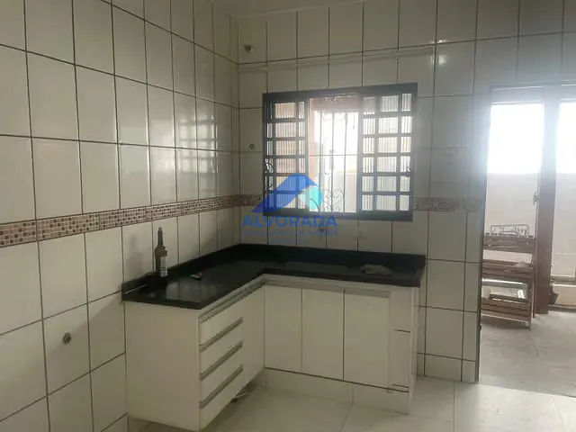 Casa 1 quarto e 1 banheiro, para alugar, no bairro Jardim das Indústrias em São José dos Campos