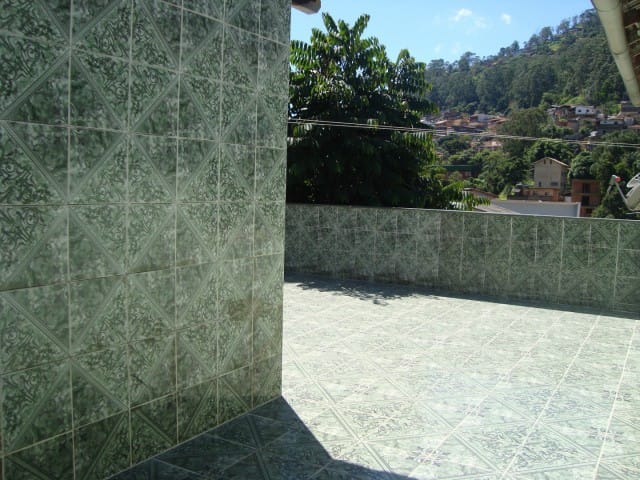 Casa à venda, no bairro Itamarati em Petrópolis