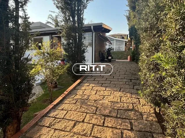 Casa com 480m² 3 quartos e 4 banheiros, à venda, no bairro Loteamento Caminhos de São Conrado (Sousas) em Campinas