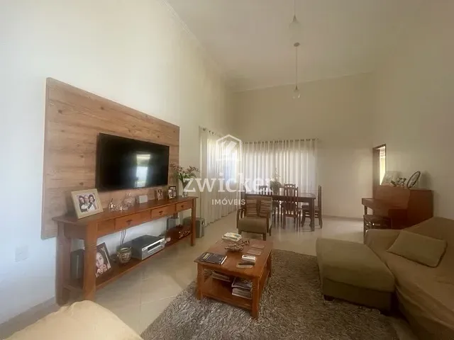 Casa com 600m² 3 quartos e 3 banheiros, à venda, no bairro Residencial Primavera em Rodovia Intermunicipal Elias Miguel Maluf