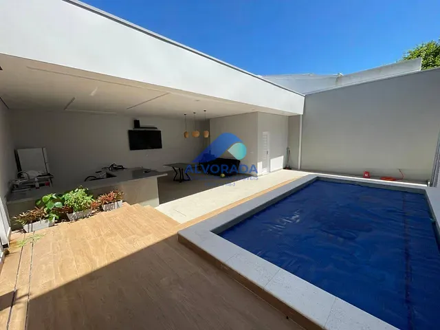 Casa 6 quartos e 3 banheiros, à venda, no bairro Jardim das Indústrias em São José dos Campos
