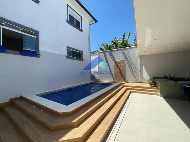 Casa 6 quartos e 3 banheiros, à venda, no bairro Jardim das Indústrias em São José dos Campos