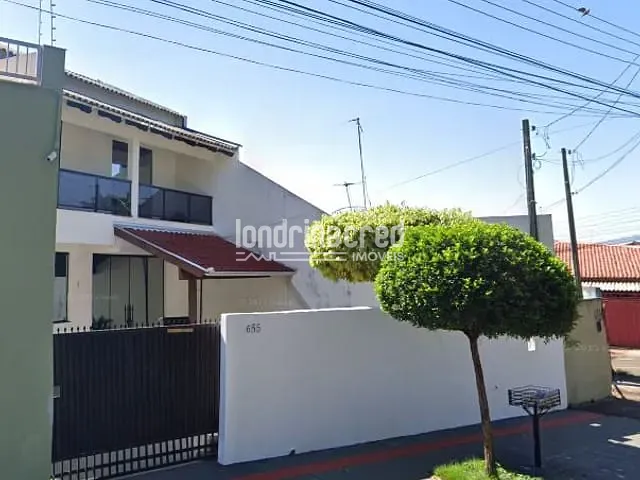 Casa 1 quarto e 3 banheiros, à venda, no bairro Conjunto Cafezal 1 em Londrina