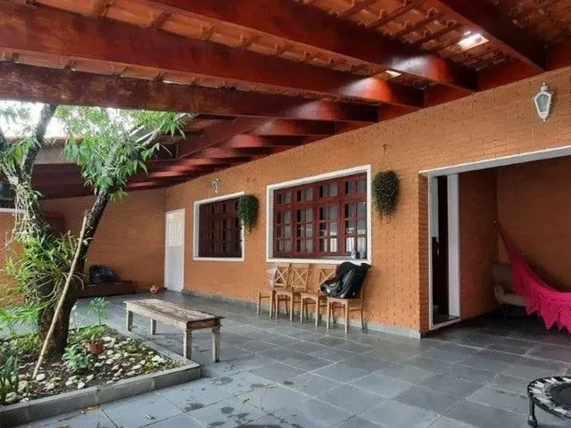 Casa com 250m² 4 quartos e 1 banheiro, à venda, no bairro Urbanova em São José Dos Campos