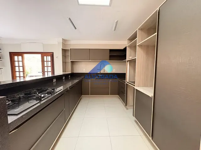 Casa 4 quartos e 4 banheiros, à venda, no bairro Vista Verde em São José dos Campos