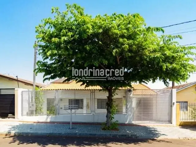 Casa 3 quartos e 2 banheiros, à venda, no bairro Jardim Alvorada em Cambé