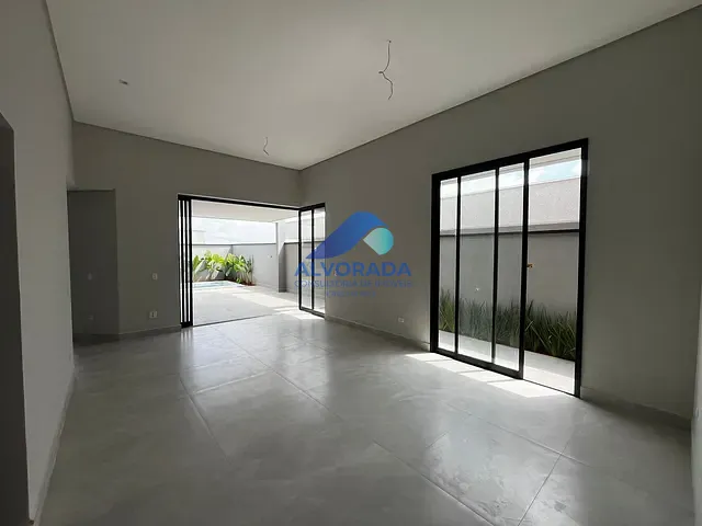 Casa 3 quartos e 2 banheiros, à venda, no bairro Residencial Colinas em Caçapava