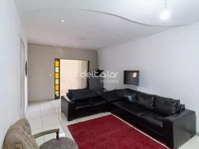 Casa 5 quartos e 4 banheiros, à venda, no bairro Minascaixa em Belo Horizonte