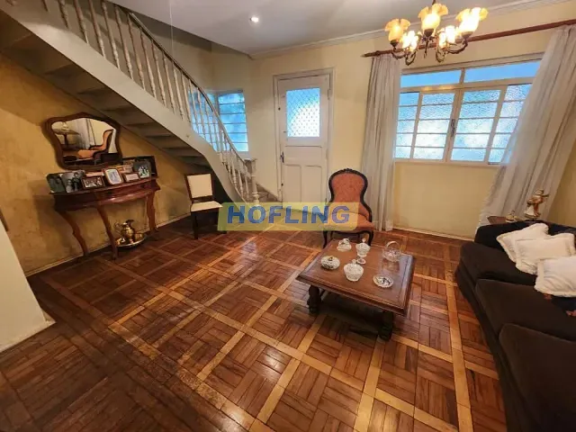 Casa com 188m², à venda, no bairro Centro em Rio Claro