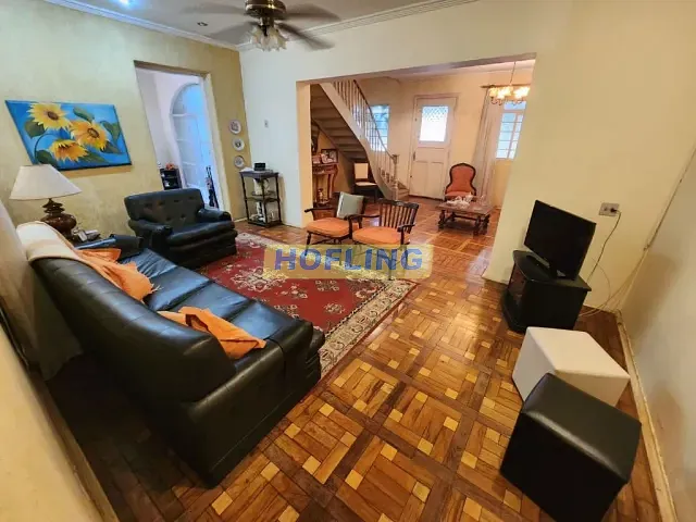 Casa com 188m², à venda, no bairro Centro em Rio Claro
