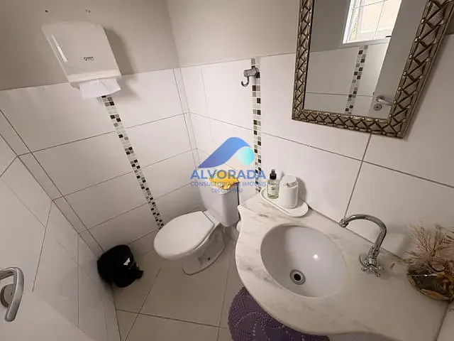 Casa à venda ou para alugar, no bairro Jardim Alvorada em São José dos Campos