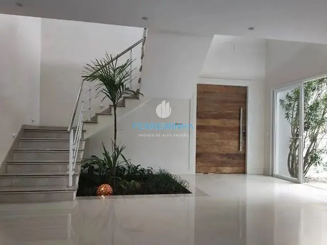 Casa com 1200m² 4 quartos e 6 banheiros, à venda ou para alugar, no bairro Condomínio Chácara Serimbura em São José dos Campos