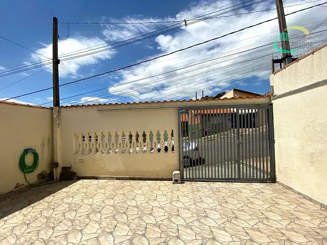 Casa 2 quartos e 2 banheiros, à venda, no bairro Jardim Ouro Preto em Campinas